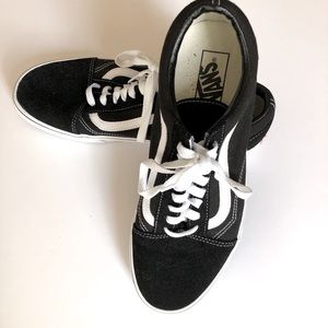 Vans Old Skool Classic Skate Shoes - Black/White